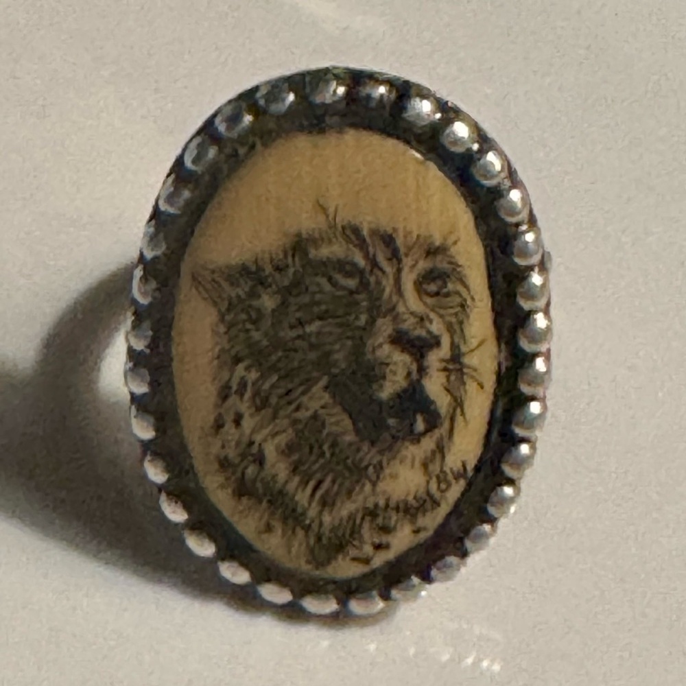 Vintage Sterling Silver Scrimshaw Leopard Cheetah Ring Signed BW Size 5 1/2
